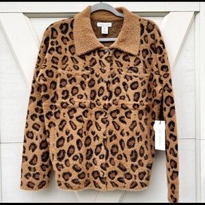 Rachel Zoe cheetah sweater snap button front two pocket in the front